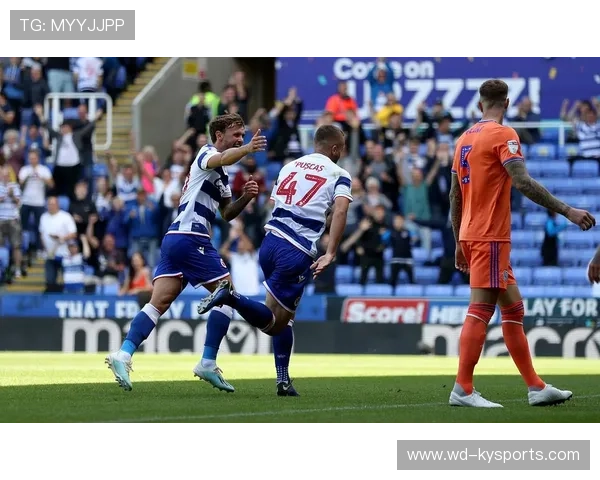 强强对话，两支球队在激烈争夺胜利，两支相同风格的球队交锋,会更加精彩