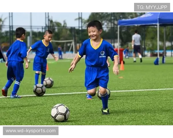 足球俱乐部在寒暑假推出青少年冬夏训营培养未来球员,全国青少年足球夏令营怎么报名 足球俱乐部在寒暑假推出青少年冬夏训营培养未来球员,全国青少年足球夏令营怎么报名